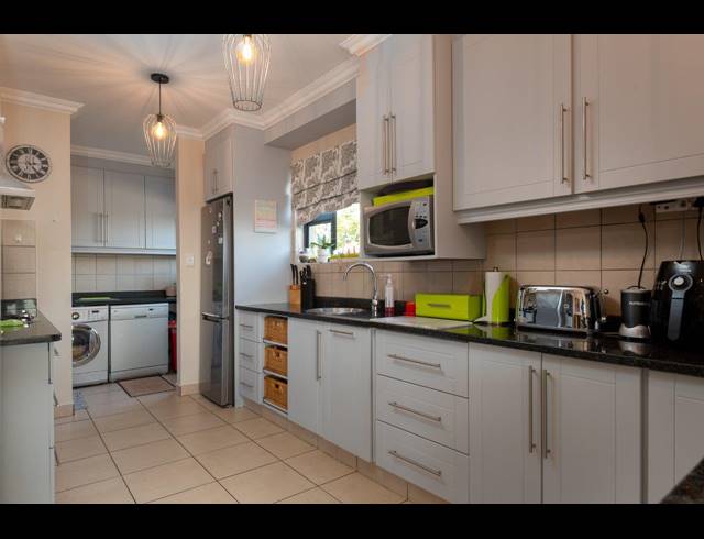 4 BEDROOM HOUSE FOR SALE IN SIMBITHI ECO ESTATE